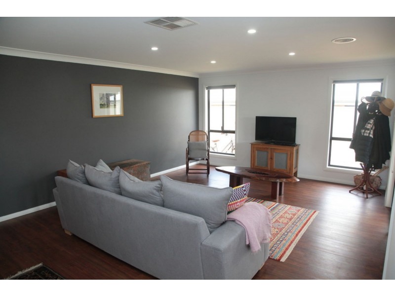 91 Barmedman Avenue, Gobbagombalin NSW 2650
