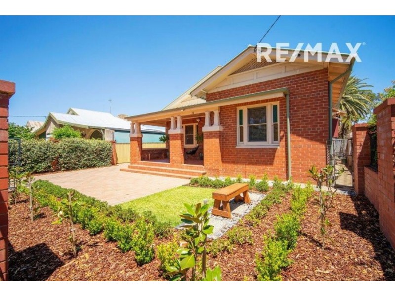16 Lindsay Street, Turvey Park NSW 2650