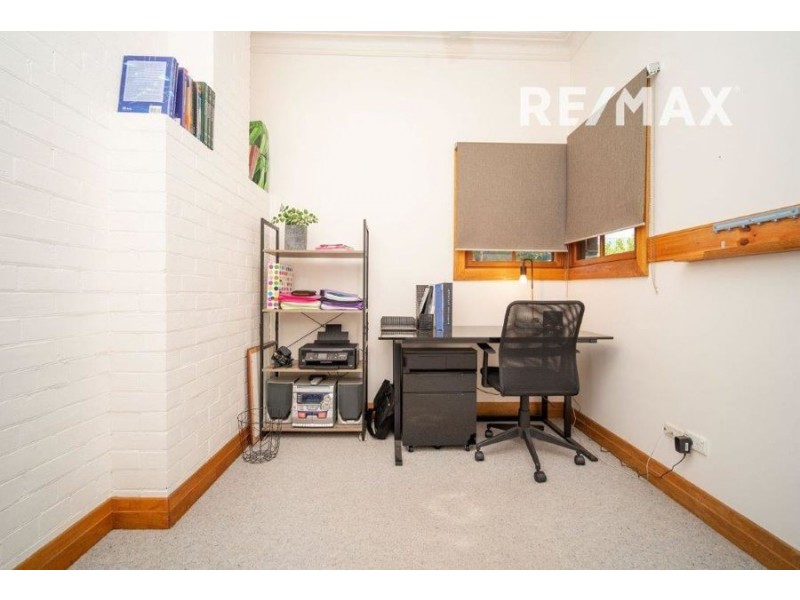 16 Lindsay Street, Turvey Park NSW 2650