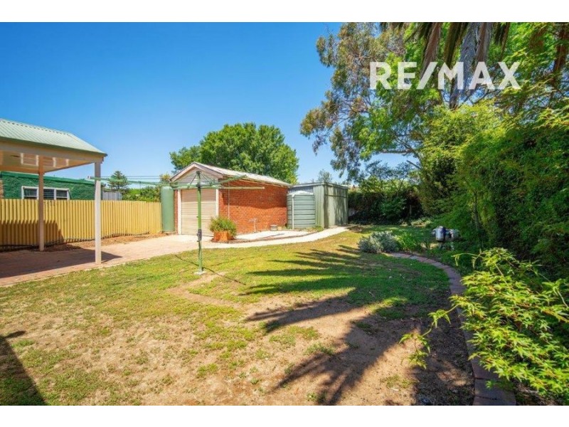 16 Lindsay Street, Turvey Park NSW 2650