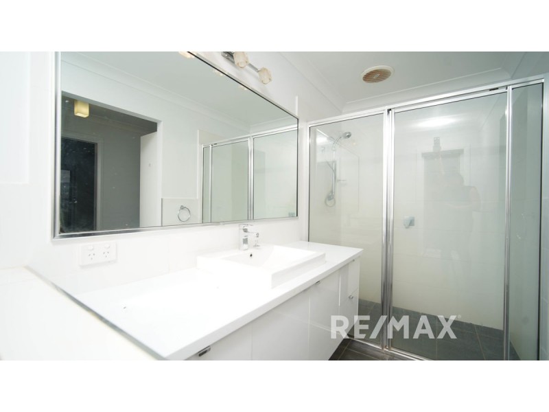 33 Clifton Street, Bourkelands NSW 2650