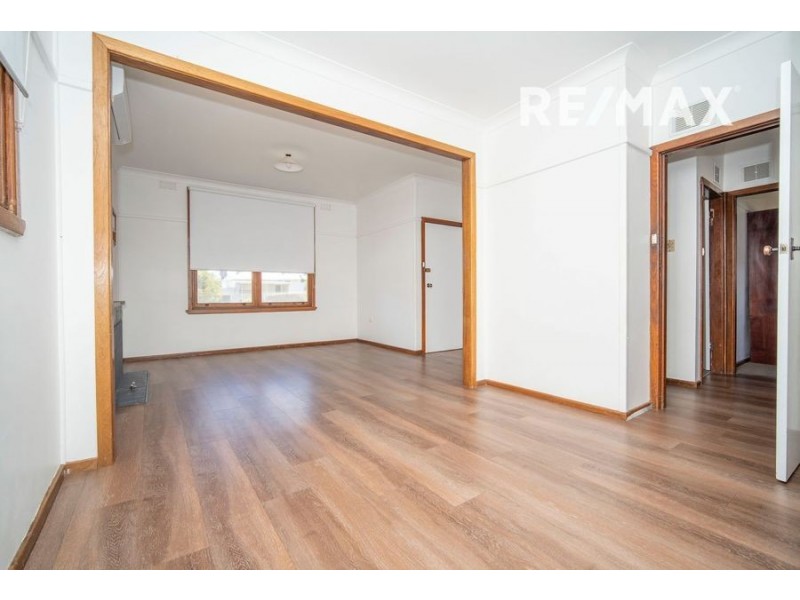 20 Fernleigh Road, Mount Austin NSW 2650