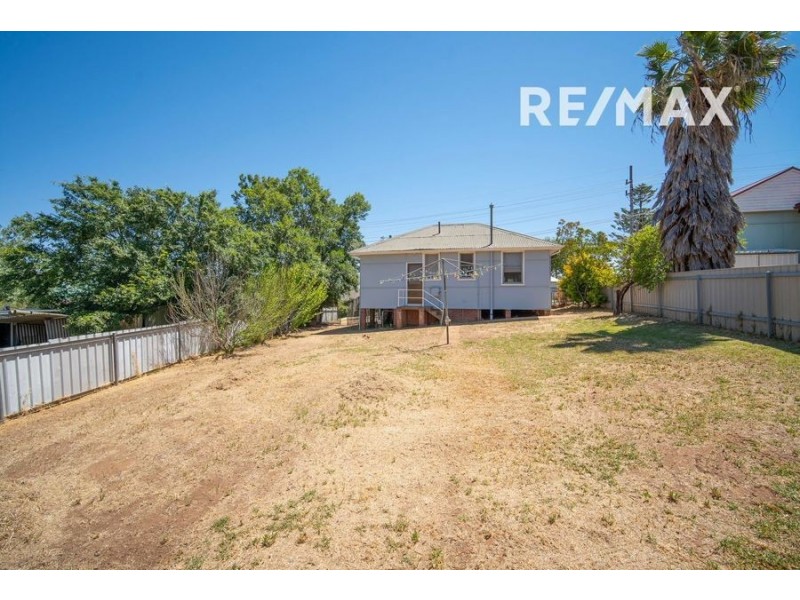 20 Fernleigh Road, Mount Austin NSW 2650