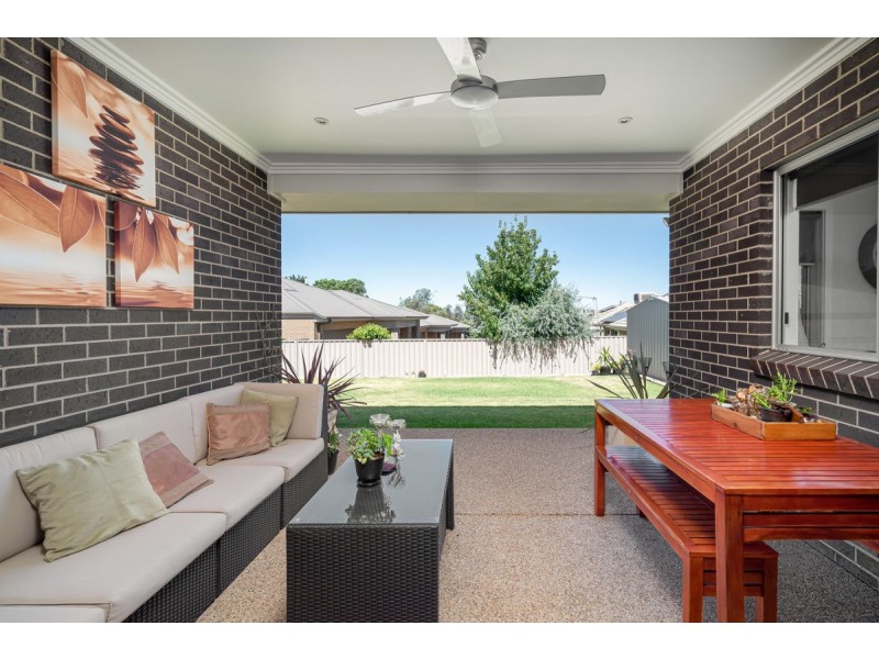 42 Brindabella Drive, Tatton NSW 2650