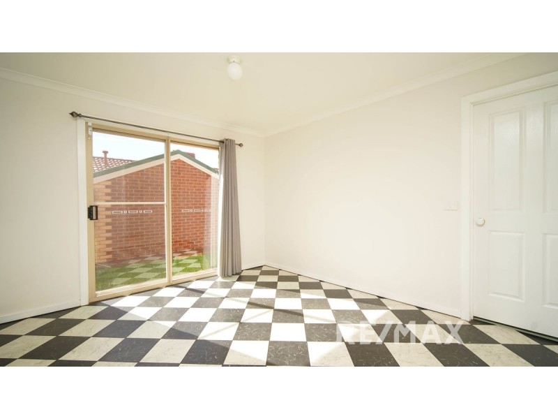 4 Clipper Way, Estella NSW 2650