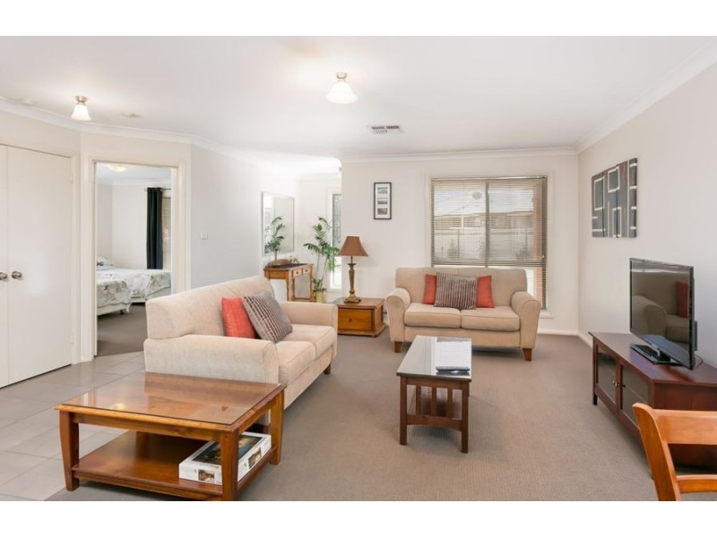1/2-4 Macquarie Street, Mount Austin NSW 2650