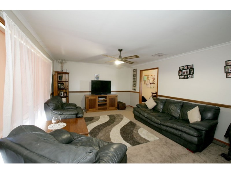 24 Mallory Street, Ashmont NSW 2650