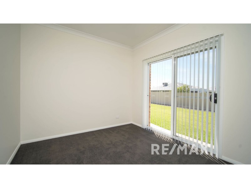 11 Wallaby Street, Gobbagombalin NSW 2650