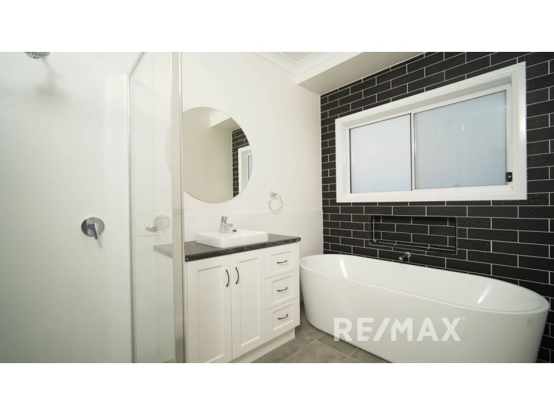 11 Wallaby Street, Gobbagombalin NSW 2650