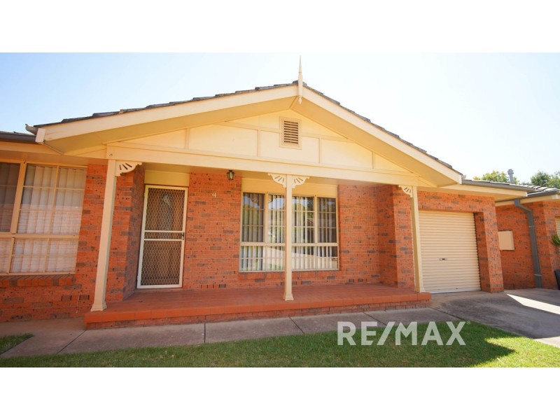4/8 Kenneally Street, Kooringal NSW 2650