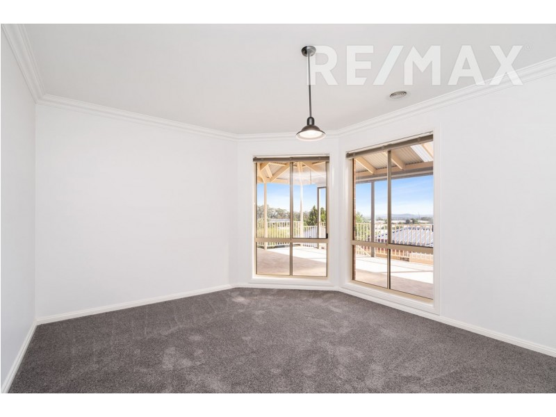 20 Yanko Crescent, Bourkelands NSW 2650