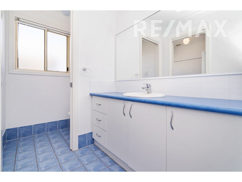 20 Yanko Crescent, Bourkelands NSW 2650