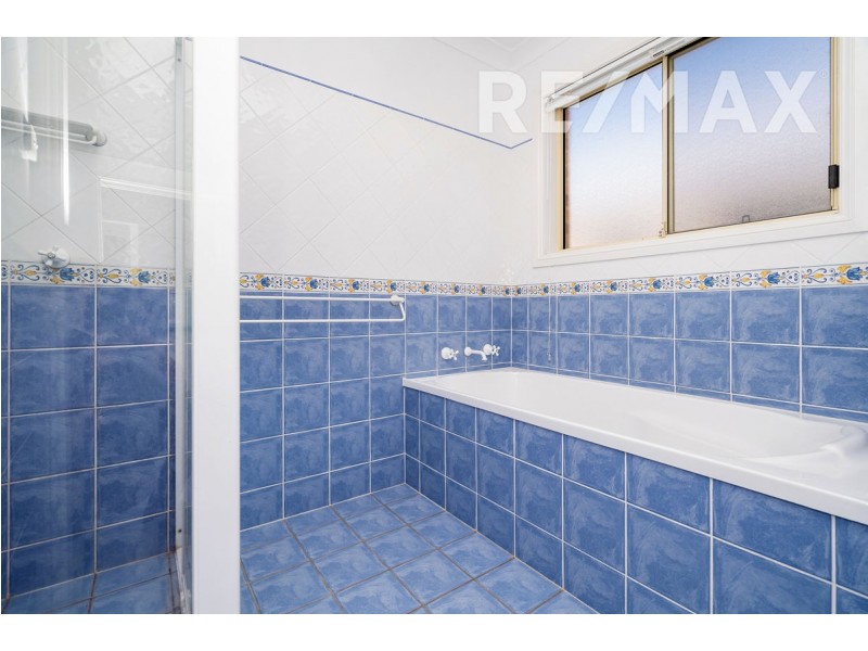 20 Yanko Crescent, Bourkelands NSW 2650