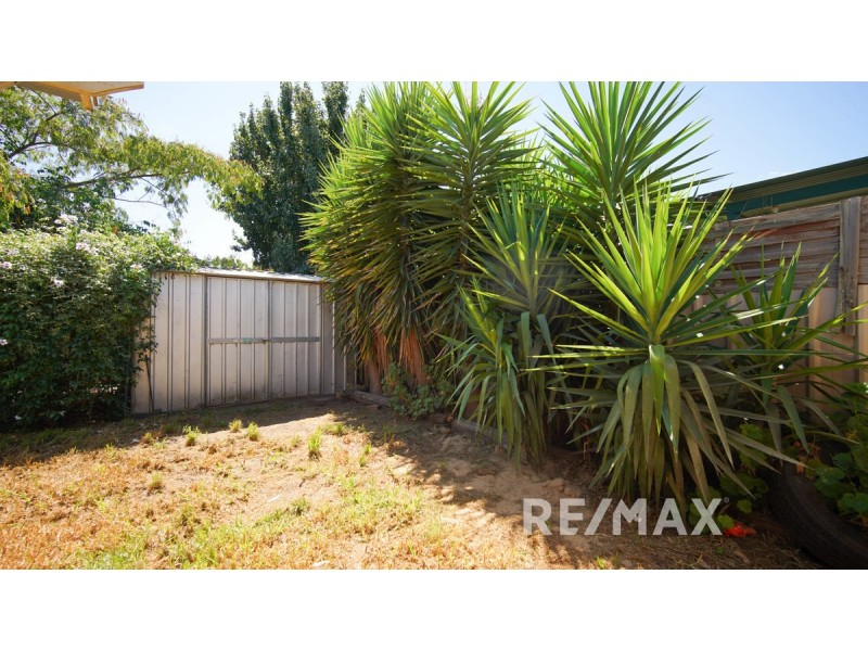 71 Dalman Parkway, Glenfield Park NSW 2650