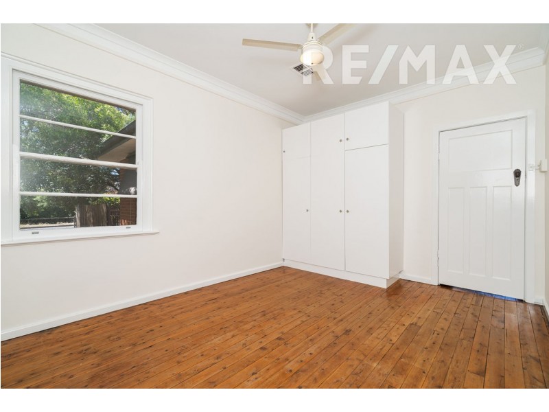 35 Bluett Crescent, Turvey Park NSW 2650