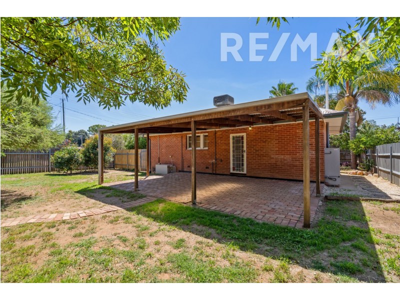 35 Bluett Crescent, Turvey Park NSW 2650