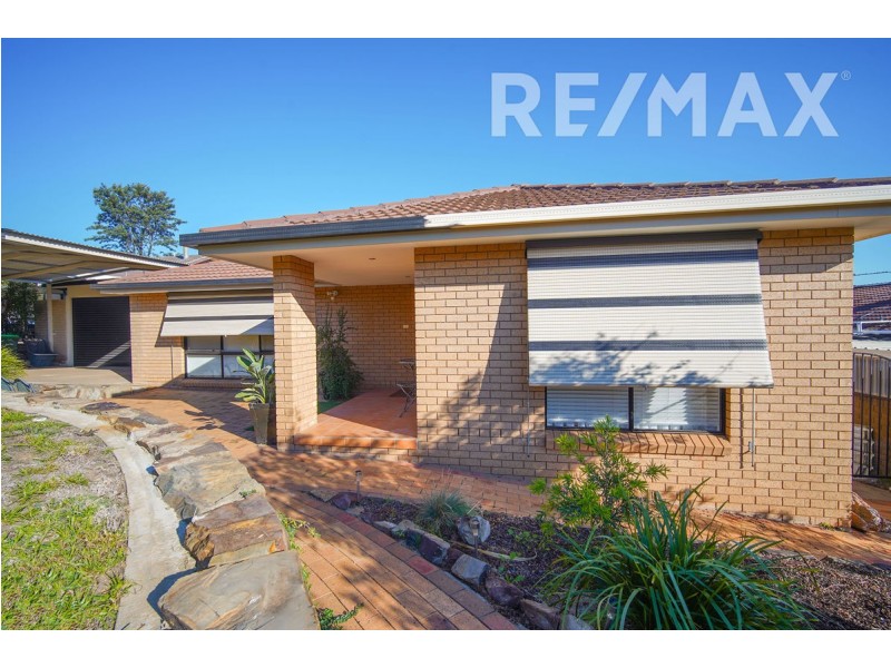 4 Lincoln Avenue, Tolland NSW 2650