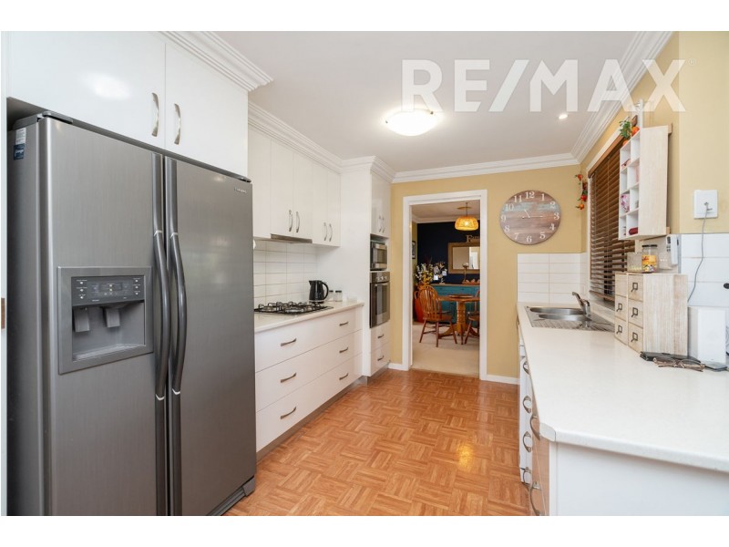 4 Lincoln Avenue, Tolland NSW 2650