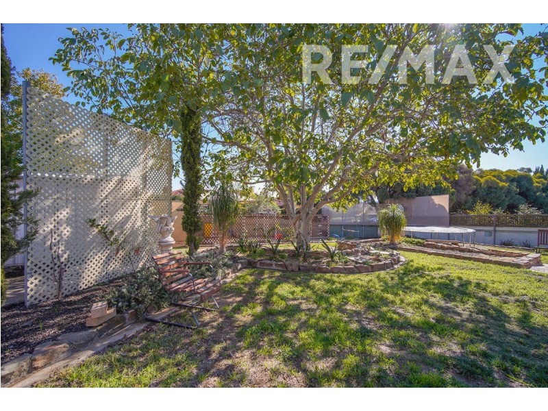 4 Lincoln Avenue, Tolland NSW 2650