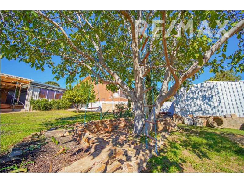 4 Lincoln Avenue, Tolland NSW 2650