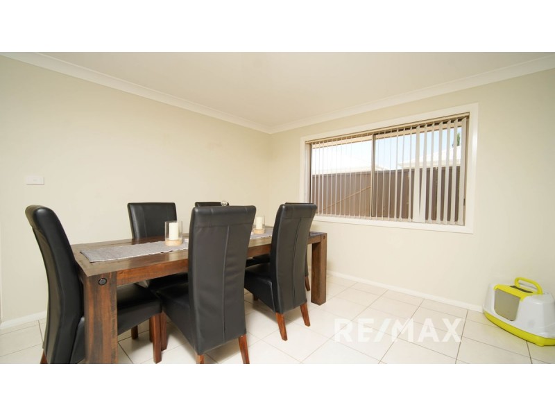 3/3 Carinya Street, Glenfield Park NSW 2650
