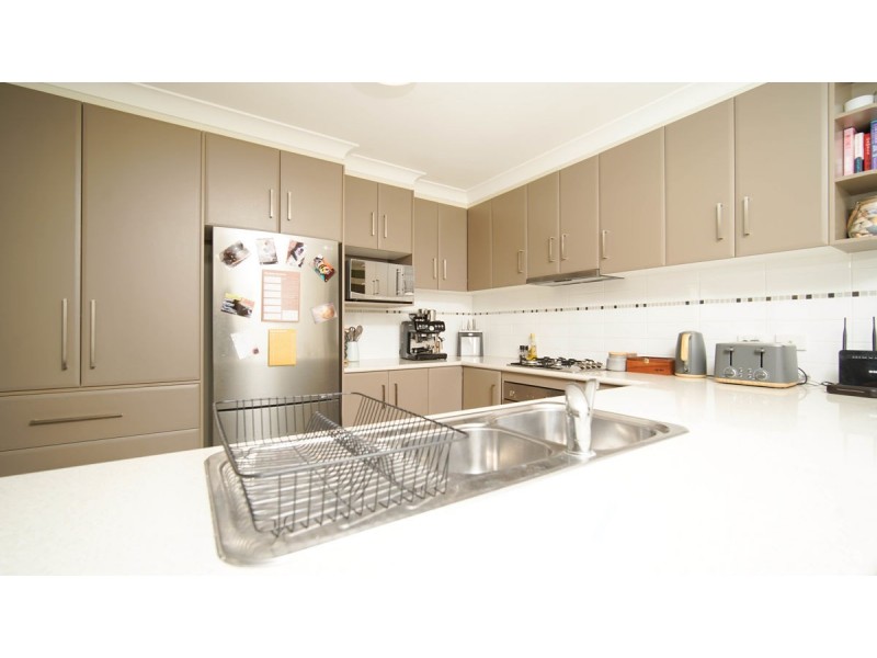 3/3 Carinya Street, Glenfield Park NSW 2650