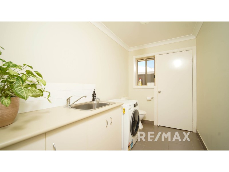3/3 Carinya Street, Glenfield Park NSW 2650
