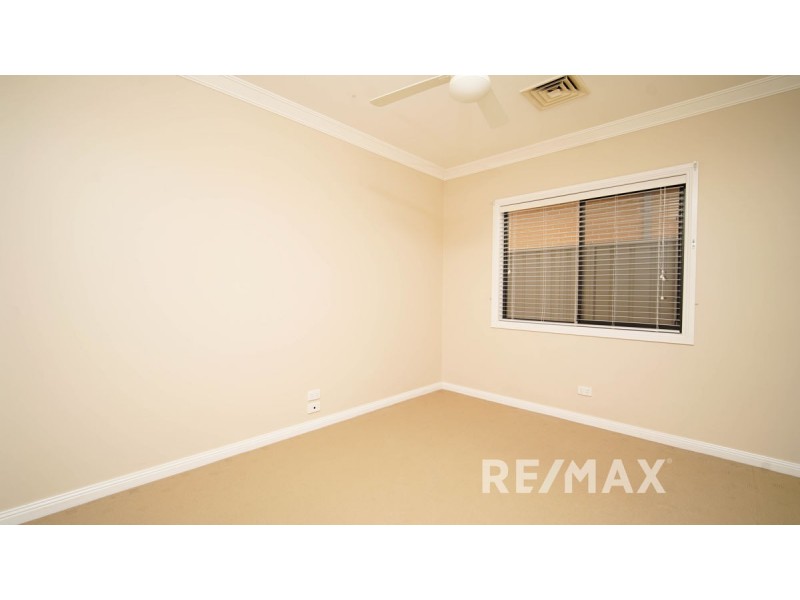 1/7 Bedervale Street, Bourkelands NSW 2650