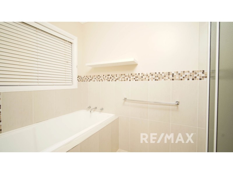 1/7 Bedervale Street, Bourkelands NSW 2650