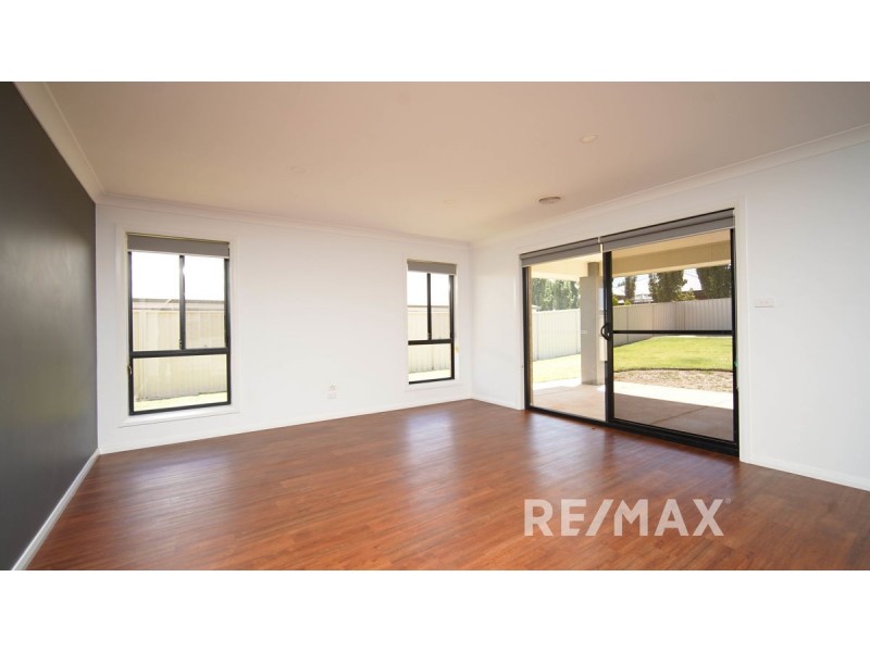 91 Barmedman Avenue, Gobbagombalin NSW 2650