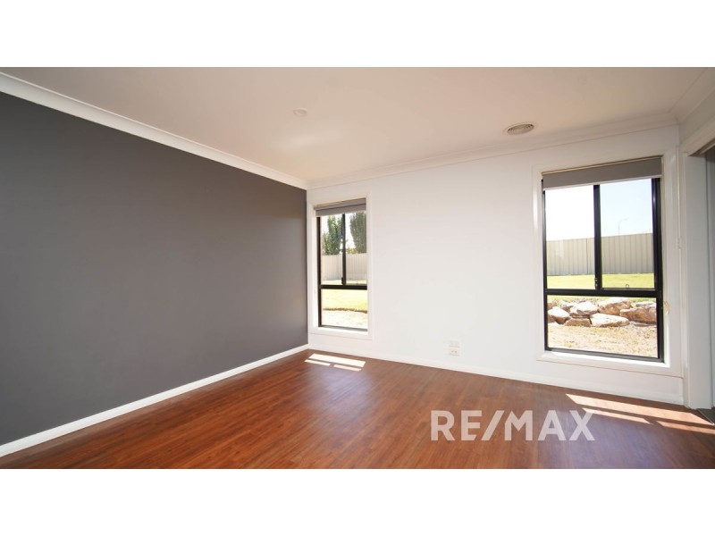 91 Barmedman Avenue, Gobbagombalin NSW 2650