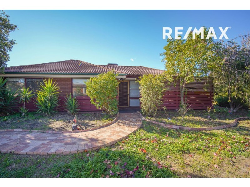 52 Pinaroo Drive, Glenfield Park NSW 2650