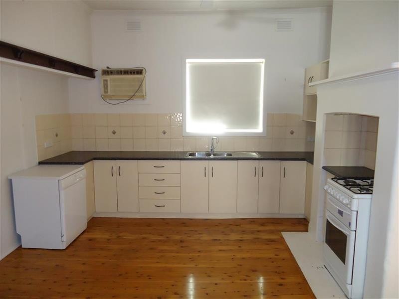 30 Albury Street, Wagga Wagga NSW 2650