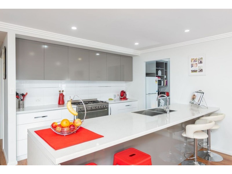 26 Barton Avenue, Lloyd NSW 2650