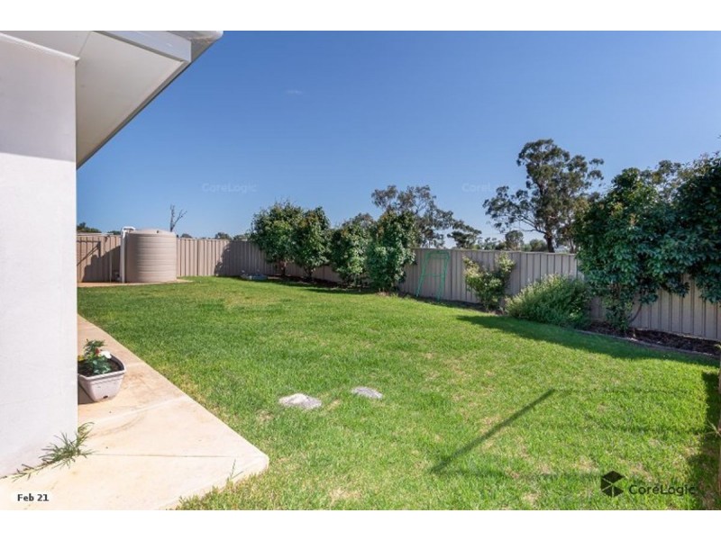 26 Barton Avenue, Lloyd NSW 2650