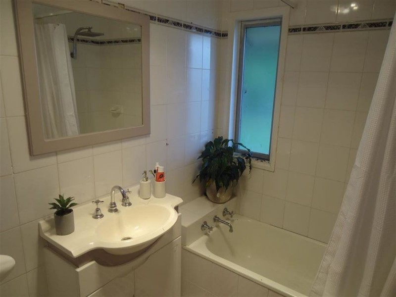 2 Sackville Drive, Forest Hill NSW 2651