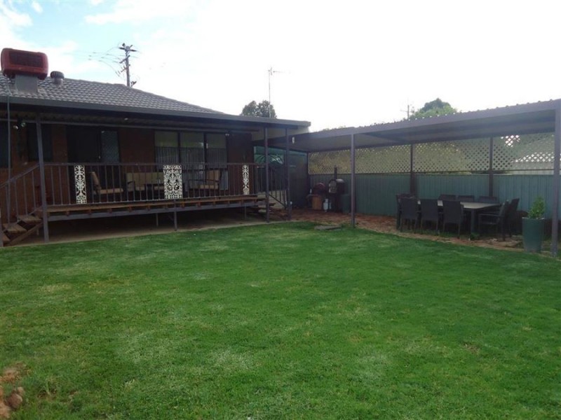 2 Sackville Drive, Forest Hill NSW 2651