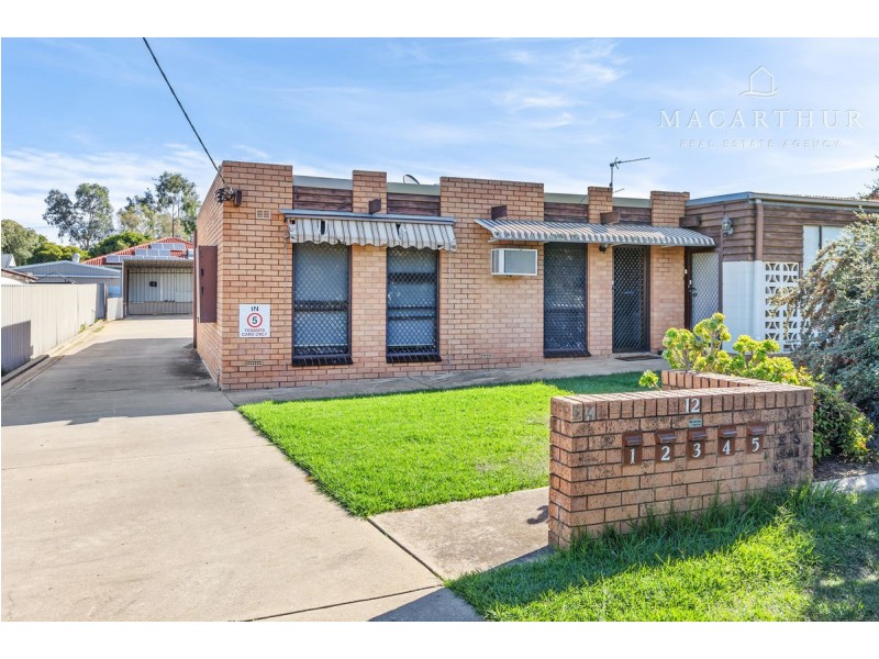 1/12 Marloo Crescent, Kooringal NSW 2650