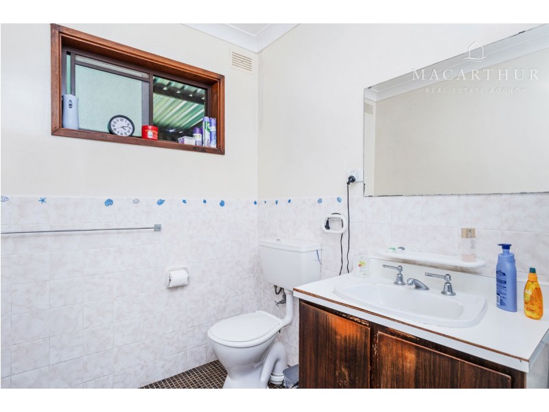 1/12 Marloo Crescent, Kooringal NSW 2650