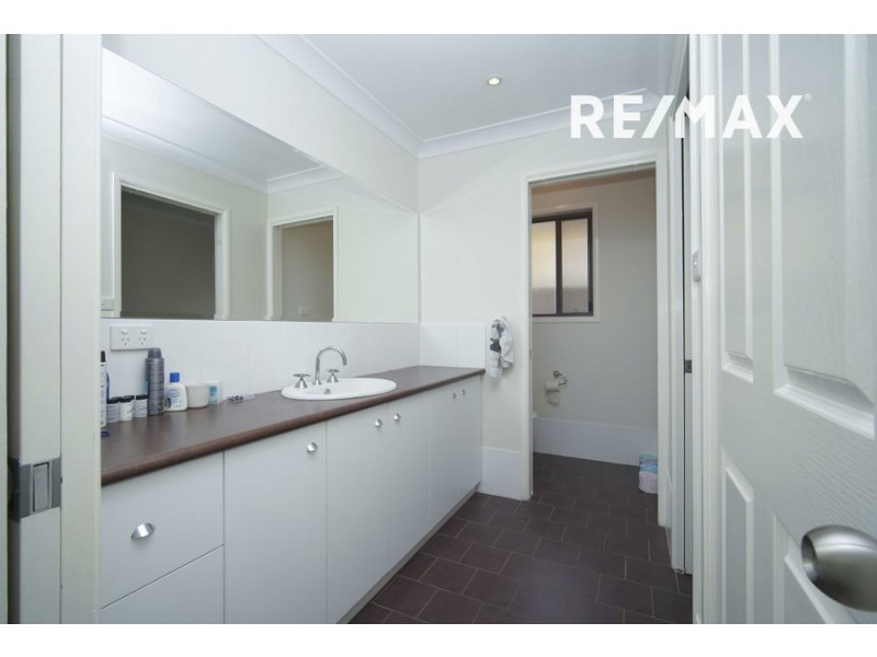 20 Birri Place, Glenfield Park NSW 2650