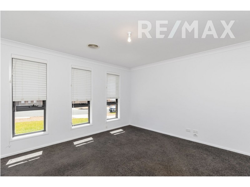 27 Alma Crescent, Wagga Wagga NSW 2650