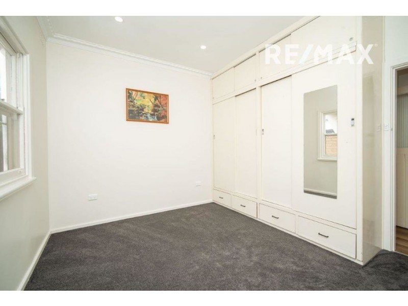 37 Fernleigh Road, Turvey Park NSW 2650