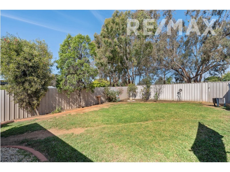 44 Doman Street, Estella NSW 2650