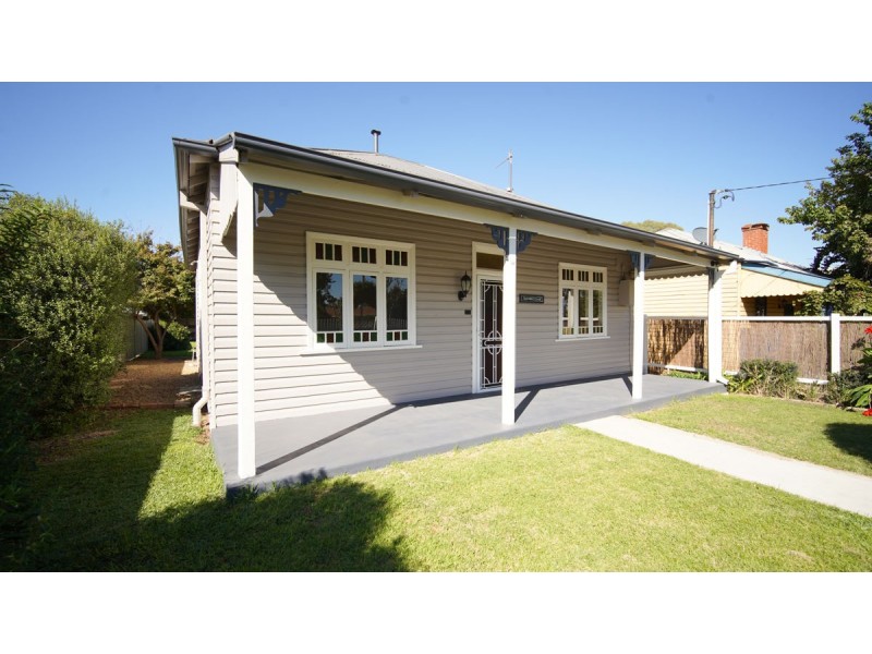 10 Travers Street, Wagga Wagga NSW 2650