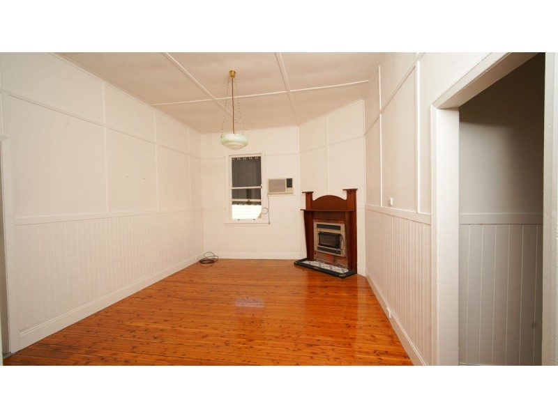 10 Travers Street, Wagga Wagga NSW 2650