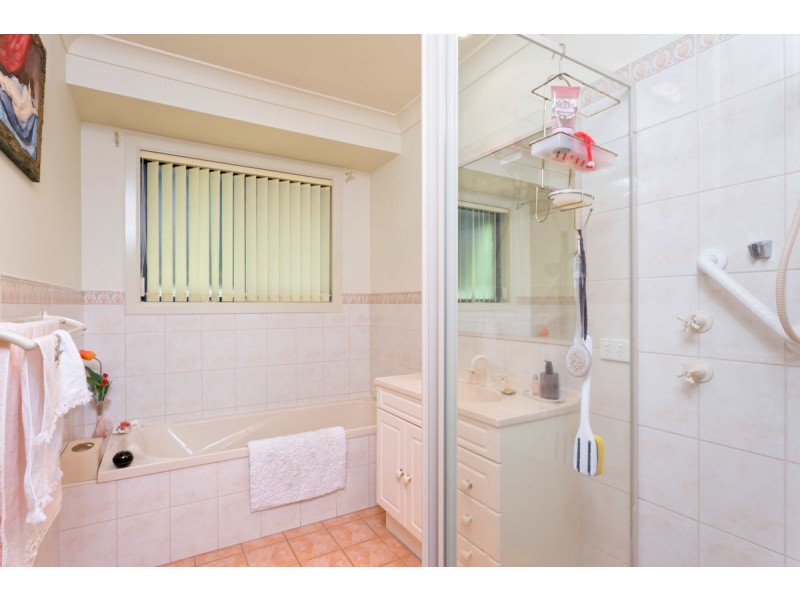 1/1 Post Place, Lake Albert NSW 2650