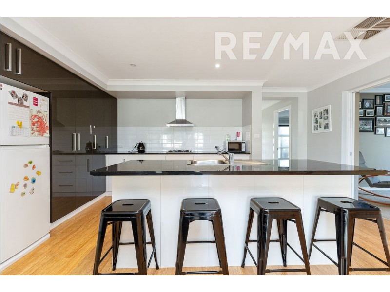 40 Bradman Drive, Boorooma NSW 2650