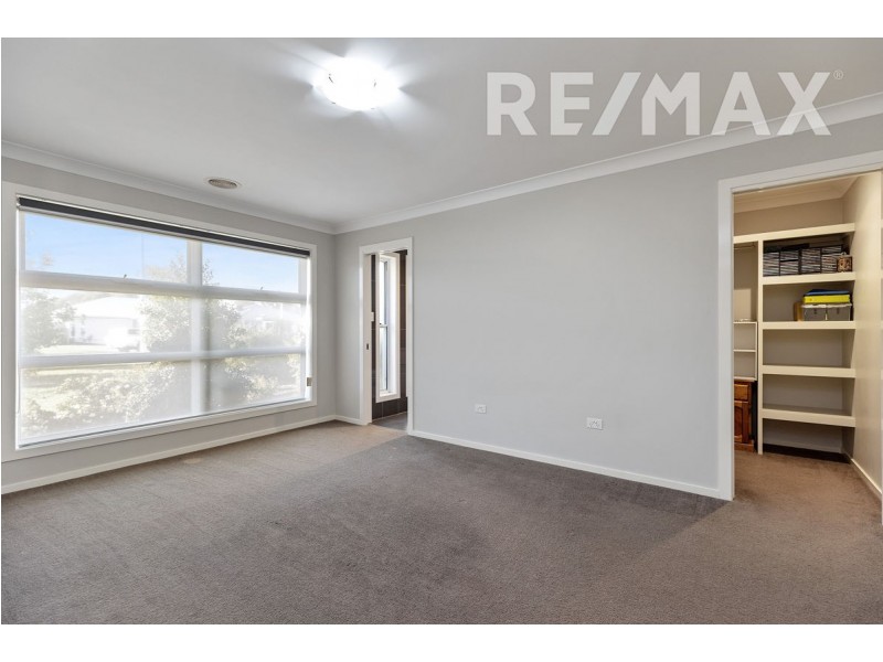 40 Bradman Drive, Boorooma NSW 2650