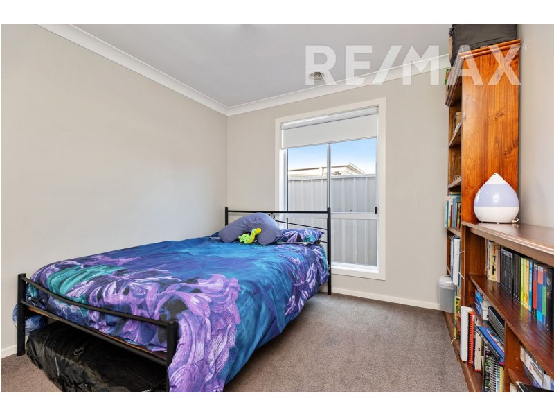 40 Bradman Drive, Boorooma NSW 2650