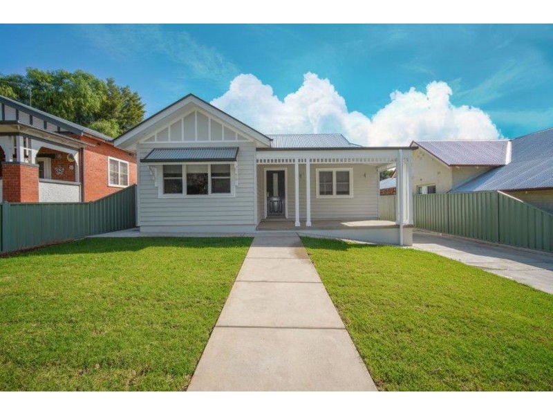 1/56 Collins Street, Turvey Park NSW 2650